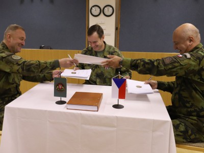 Armáda má nového velitele pozemních sil. Roman Náhončík převzal funkci v Olomouci