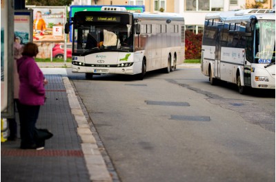 Autobusy v kraji znovu pojedou v prázdninovém režimu     Ilustrační foto