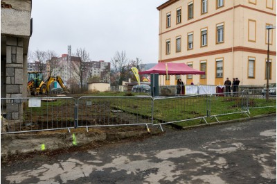 Začala stavba nové interny ve šternberské nemocnici