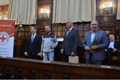 Dárci krve převzali v Prostějově medaile za pravidelné odběry