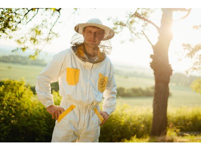 Včelařství Leo Czabe.jpg