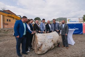 Na Jesenicku odstartovala stavba nového krytého bazénu. Podstatnou měrou přispěl kraj