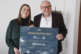 Předali jsme výtěžek z krajského punče. JAN ho využije na komunitní centrum