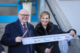 Akademie v suchu, Dům sester v teple – kraj je nechal zrekonstruovat