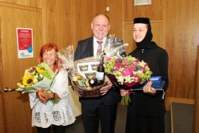 Zastupitelstvo začalo potleskem