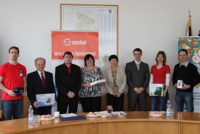 Úspěšní účastníci soutěže "Sbírej a vyhraj" převzali ceny