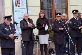 Hasiči z Loštic mohou do akce v novém. Na techniku jim přispěl kraj