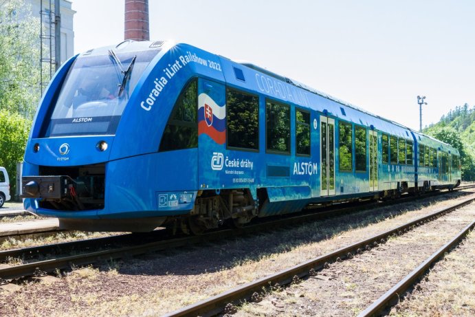 V Olomouci se představil vlak budoucnosti. Jezdí na vodík