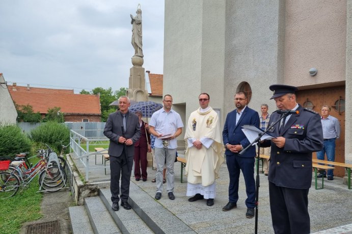 Radslavičtí dobrovolní hasiči mají nové zásahové auto