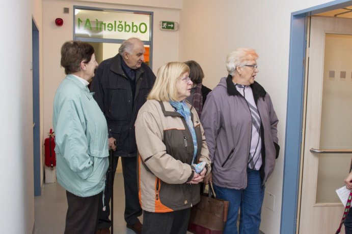 Hejtman Rozbořil otevřel zrekonstruovaný dům seniorů v Náměšti na Hané