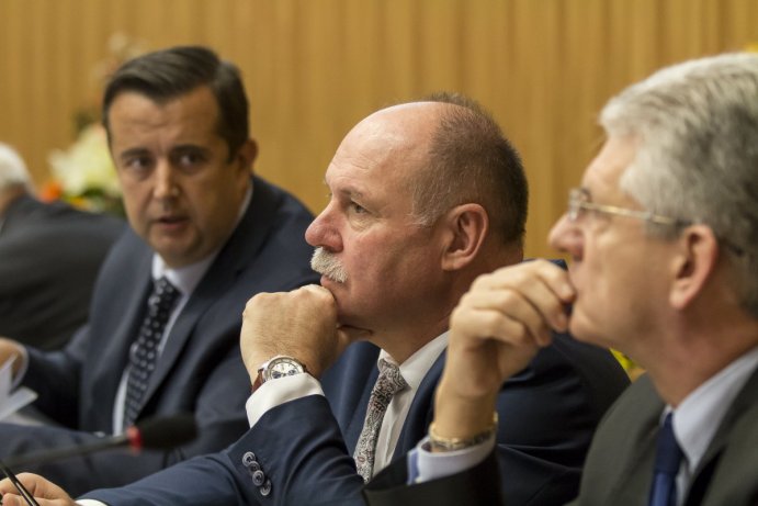 Olomoucký kraj má nové vedení. Hejtmanem je Oto Košta