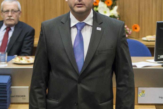 Olomoucký kraj má nové vedení. Hejtmanem je Oto Košta