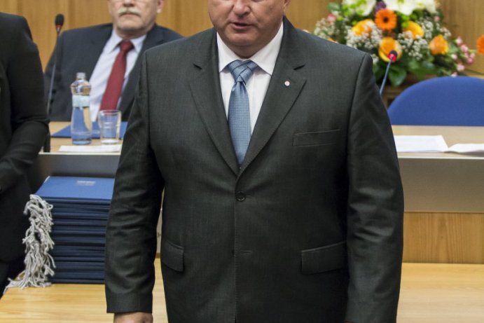 Olomoucký kraj má nové vedení. Hejtmanem je Oto Košta