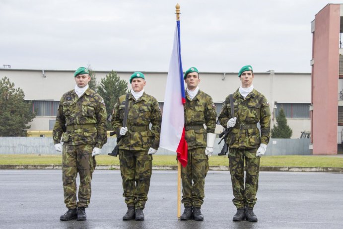 Hejtman uctil památku obětí vojenských konfliktů a poděkoval válečným veteránům