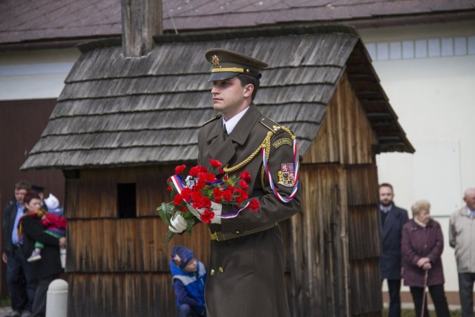 Vedení Olomouckého kraje uctilo památku obětí javoříčské a zákřovské tragédie
