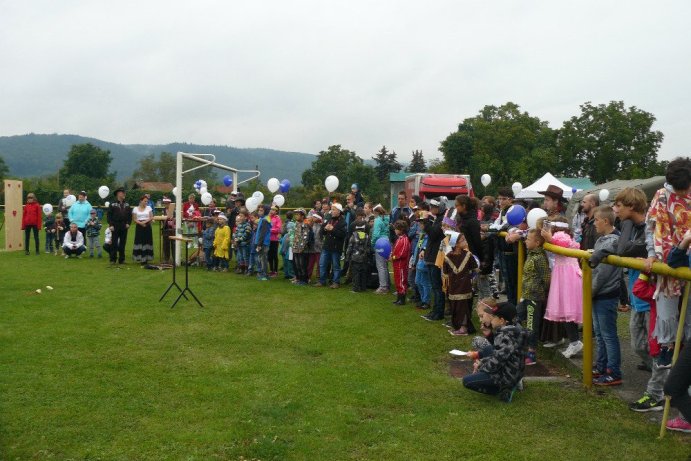 Kdo si hraje, nezlobí, aneb Hranice na divokém západě