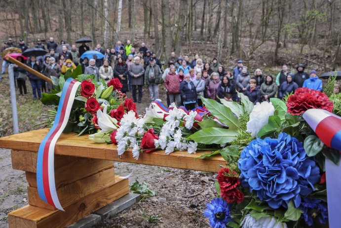 Zástupci kraje si připomněli 80. výročí bratrušovské tragédie