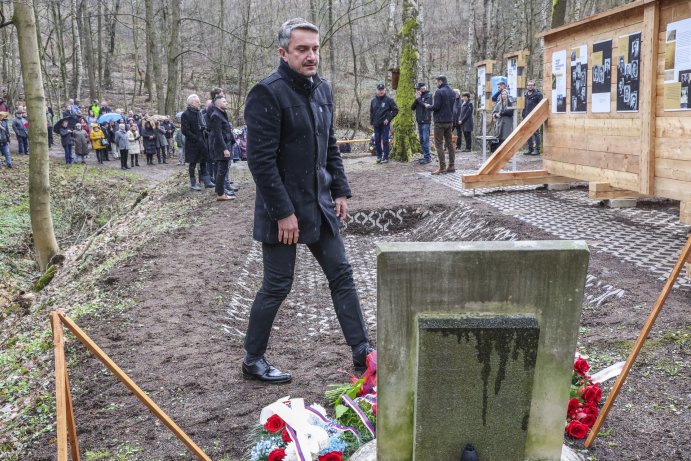 Zástupci kraje si připomněli 80. výročí bratrušovské tragédie