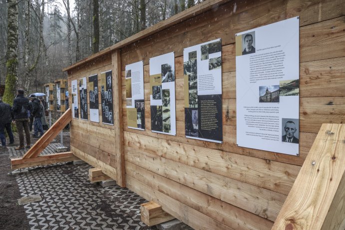 Zástupci kraje si připomněli 80. výročí bratrušovské tragédie