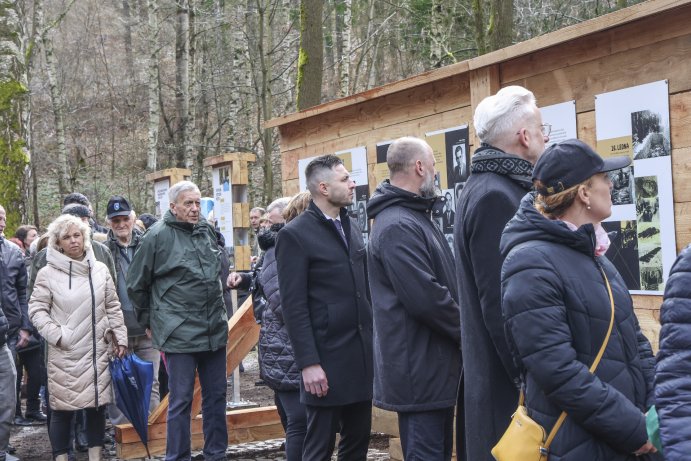 Zástupci kraje si připomněli 80. výročí bratrušovské tragédie