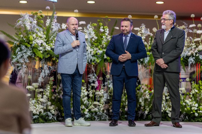 Jarní Flora Olomouc otevřela své brány. Hlavní expozici tvoří Paralelní květy