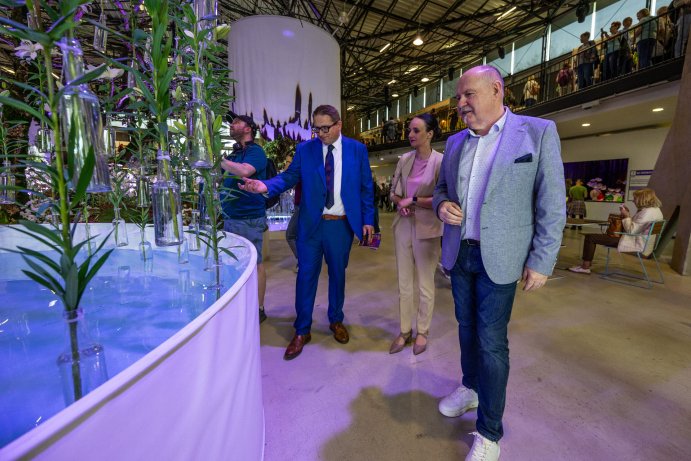 Jarní Flora Olomouc otevřela své brány. Hlavní expozici tvoří Paralelní květy