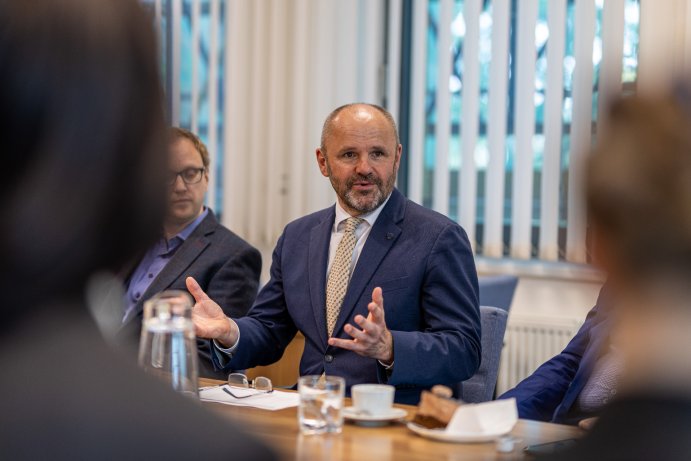 Kraj ocenil nejlepší mladé talenty v IT a kybernetice