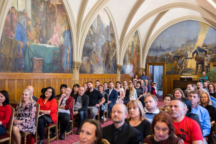 Pomáhají nezištně. Kraj ocenil dárce krve
