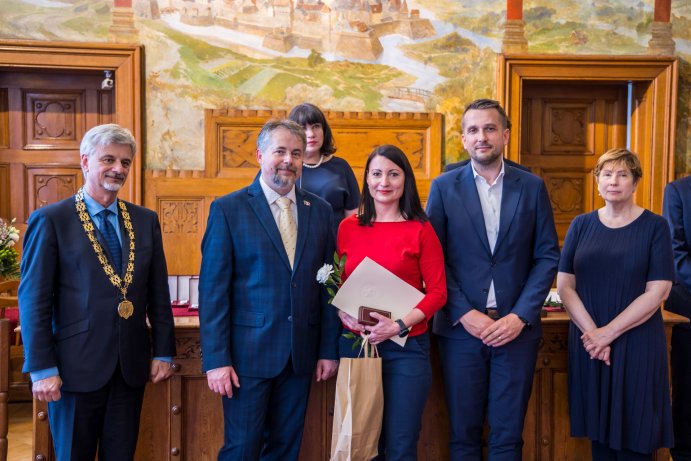 Pomáhají nezištně. Kraj ocenil dárce krve