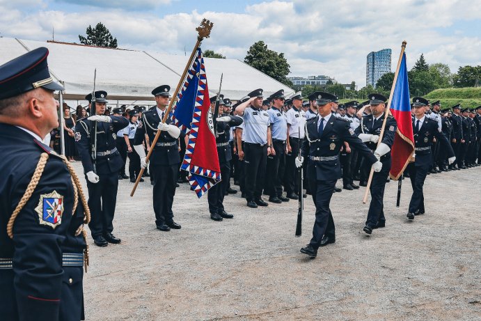 Policie vzdala hold těm, kteří slouží s nasazením