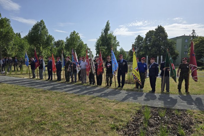 Výsadkoví veteráni z Česka a Slovenska si v Prostějově připomněli svou tradici