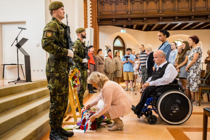 Pietní akt v Olomouci připomněl vpád vojsk Varšavské smlouvy