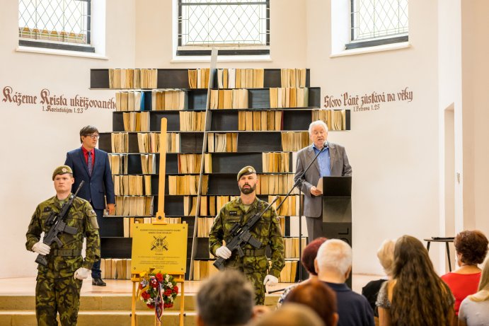 Pietní akt v Olomouci připomněl vpád vojsk Varšavské smlouvy