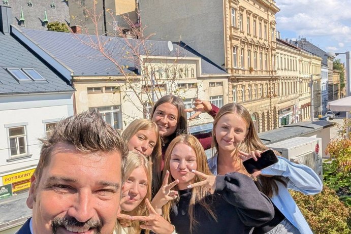 546419389_1975536592987003_1235532632134392747_n