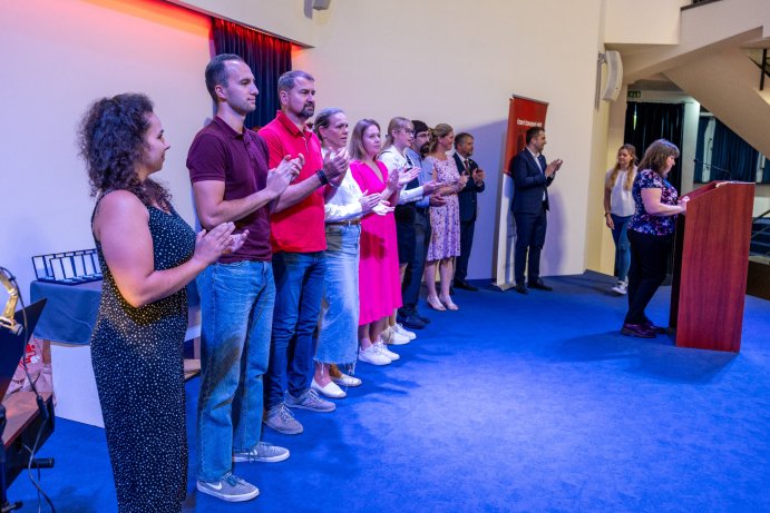 Dárci krve obdrželi stříbrné medaile profesora Jánského