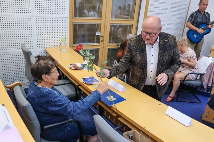 Hejtman se setkal s oběťmi nacistického režimu