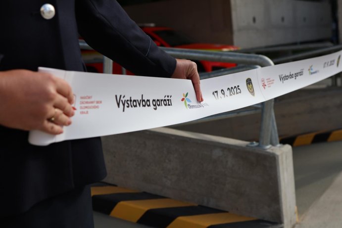 Hasiči v Olomouci získali nové garáže