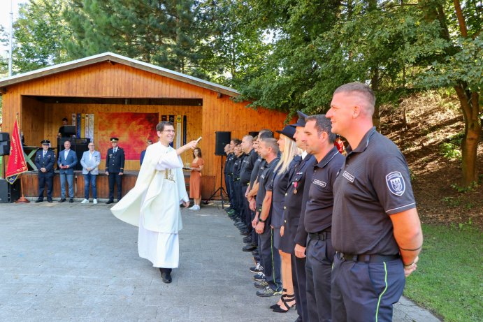 Dobrovolní hasiči v Třebčíně získali novou cisternu