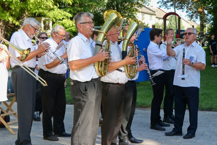 Dobrovolní hasiči v Třebčíně získali novou cisternu