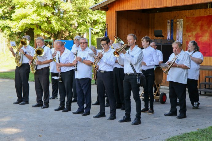 Dobrovolní hasiči v Třebčíně získali novou cisternu