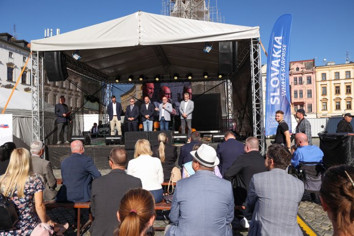 Strom přátelství symbolicky stvrdil spolupráci Olomouckého a Trnavského kraje