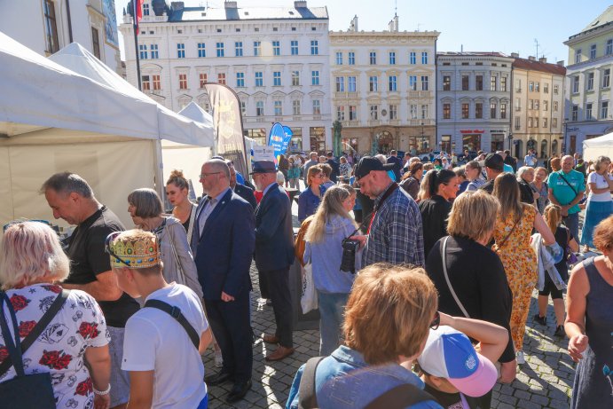 Strom přátelství symbolicky stvrdil spolupráci Olomouckého a Trnavského kraje