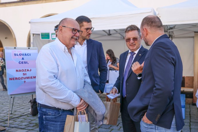 Strom přátelství symbolicky stvrdil spolupráci Olomouckého a Trnavského kraje