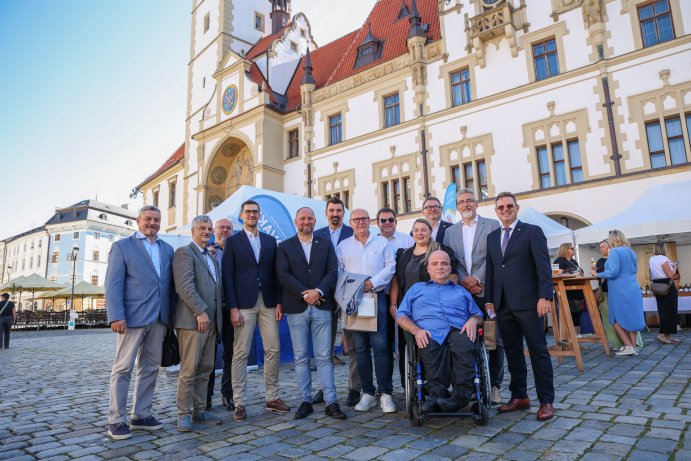 Strom přátelství symbolicky stvrdil spolupráci Olomouckého a Trnavského kraje