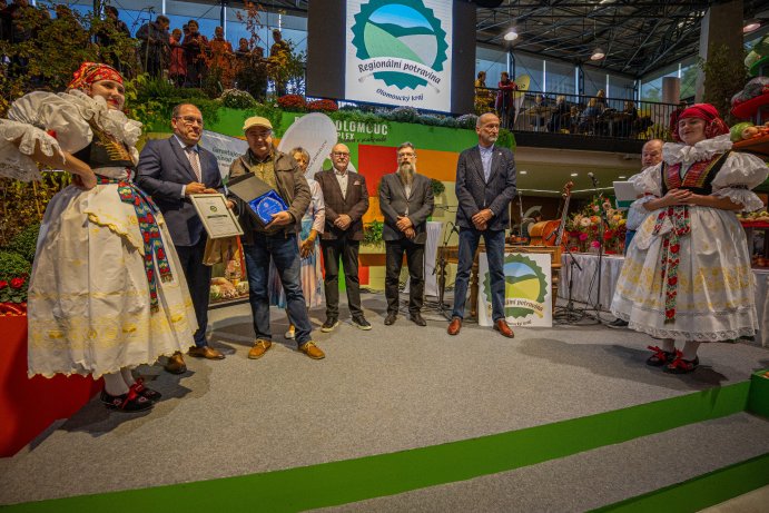 Flora Olomouc opět rozzářila podzim barvami. Jubilejní 30. ročník přilákal tisíce návštěvníků