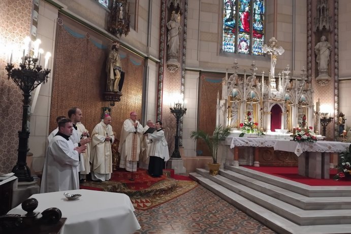  Arcibiskup odsloužil mši za policisty
