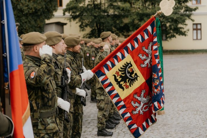  Slavnostní žehnání bojového praporu 7. mechanizované brigády
