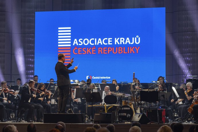 25 let od vzniku krajů. Výročí připomnělo setkání ve Zlíně