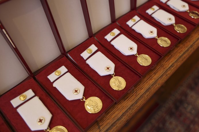  Medaile profesora Janského pro dárce krve
