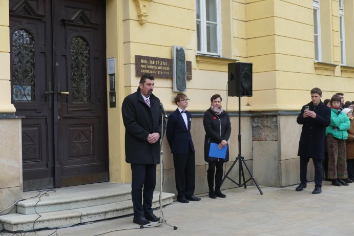 Připomínka Dne boje za svobodu a demokracii. U pomníku Jana Opletala v Litovli